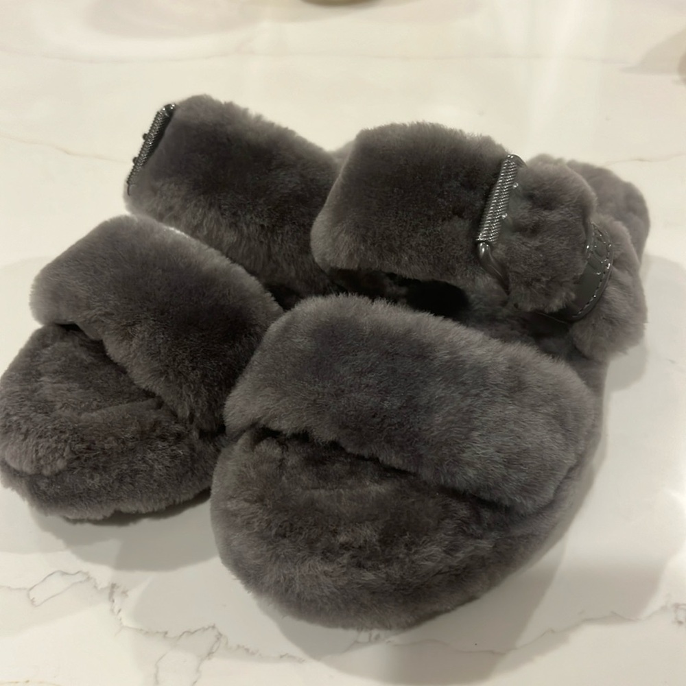 Ugg fluffly slippers grey fuzzy yeah
